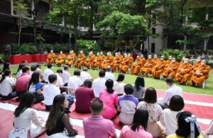 ศูนย์เชี่ยวชาญฯ ไฟฟ้ากำลัง ร่วมกิจกรรมทำบุญตักบาตรคณะพระนวกะและพระพี่เลี้ยงรวมจำนวน 27 รูป จากวัดปทุมวนาราม ราชวรวิหาร